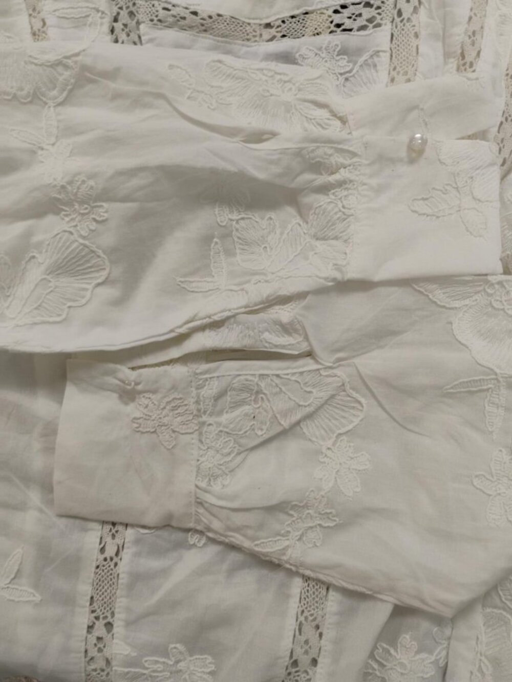 Ultra Pink NWT White Embroidered Lace Victorian Blouse Size L - Picture 5 of 8